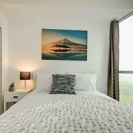 30 Off Lake View Property Heart Of Downtown Toronto Zewnętrze zdjęcie