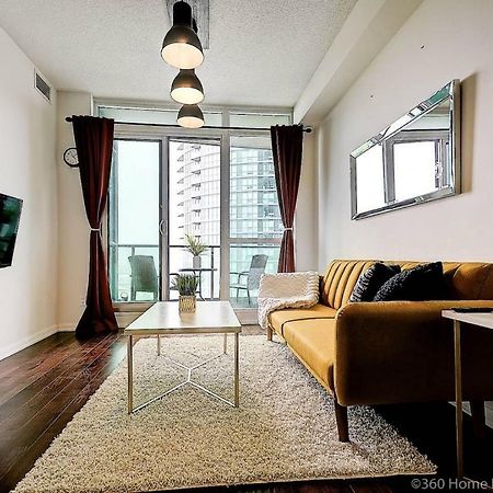30 Off Lake View Property Heart Of Downtown Toronto Zewnętrze zdjęcie