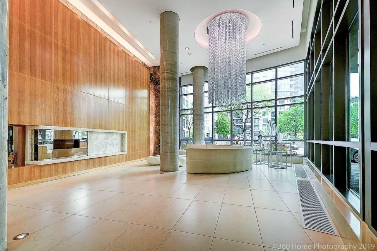 30 Off Lake View Property Heart Of Downtown Toronto Zewnętrze zdjęcie