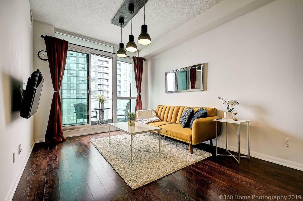 30 Off Lake View Property Heart Of Downtown Toronto Zewnętrze zdjęcie